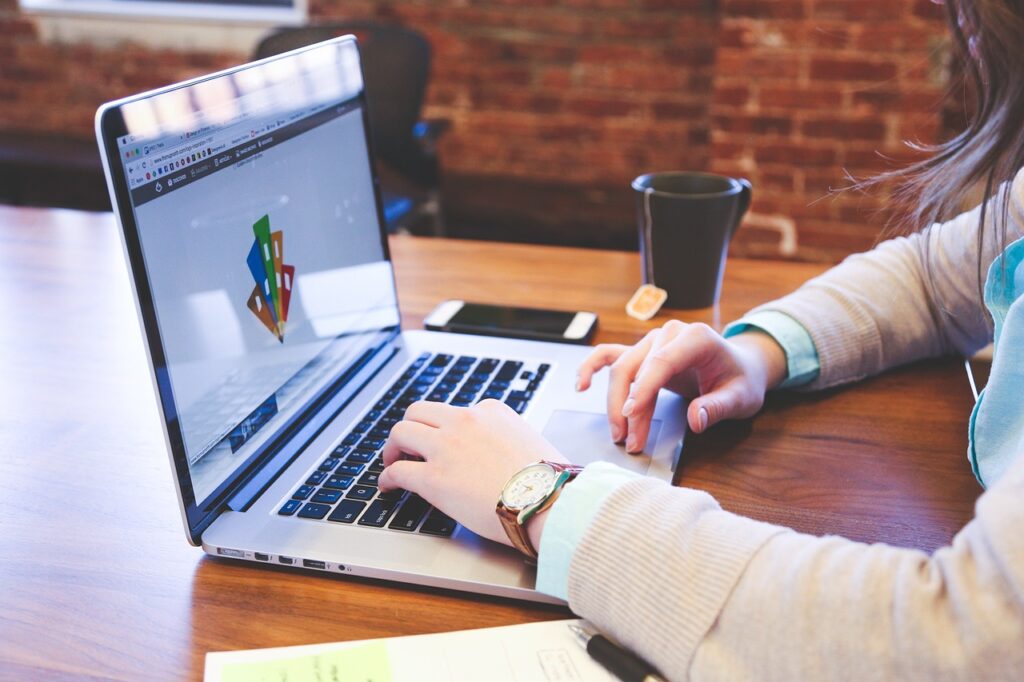 How to Make CVs for Remote Jobs? 2 remote jobs
