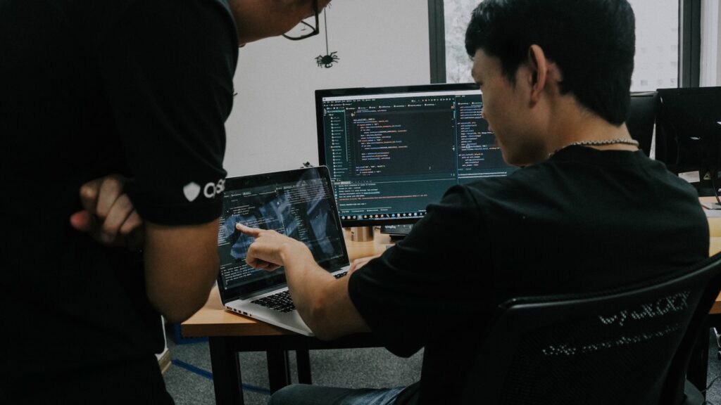 Senior Cybersecurity Consultant Salary: All You Need to Know in 2024 3 Cybersecurity Salary