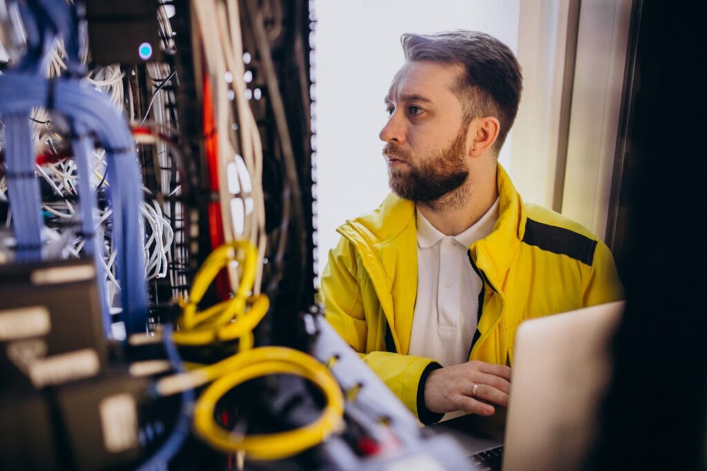 IT Infrastructure Engineer Salary: All You Need to Know in 2024 2 IT Infrastructure Engineers