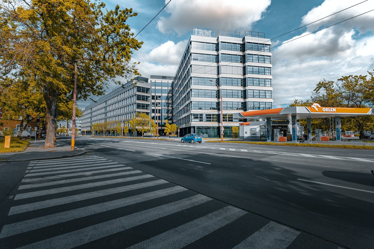 IBM Cybersecurity Analyst Salary: All You Need to Know in 2024 1 IBM Cybersecurity Analyst Salary