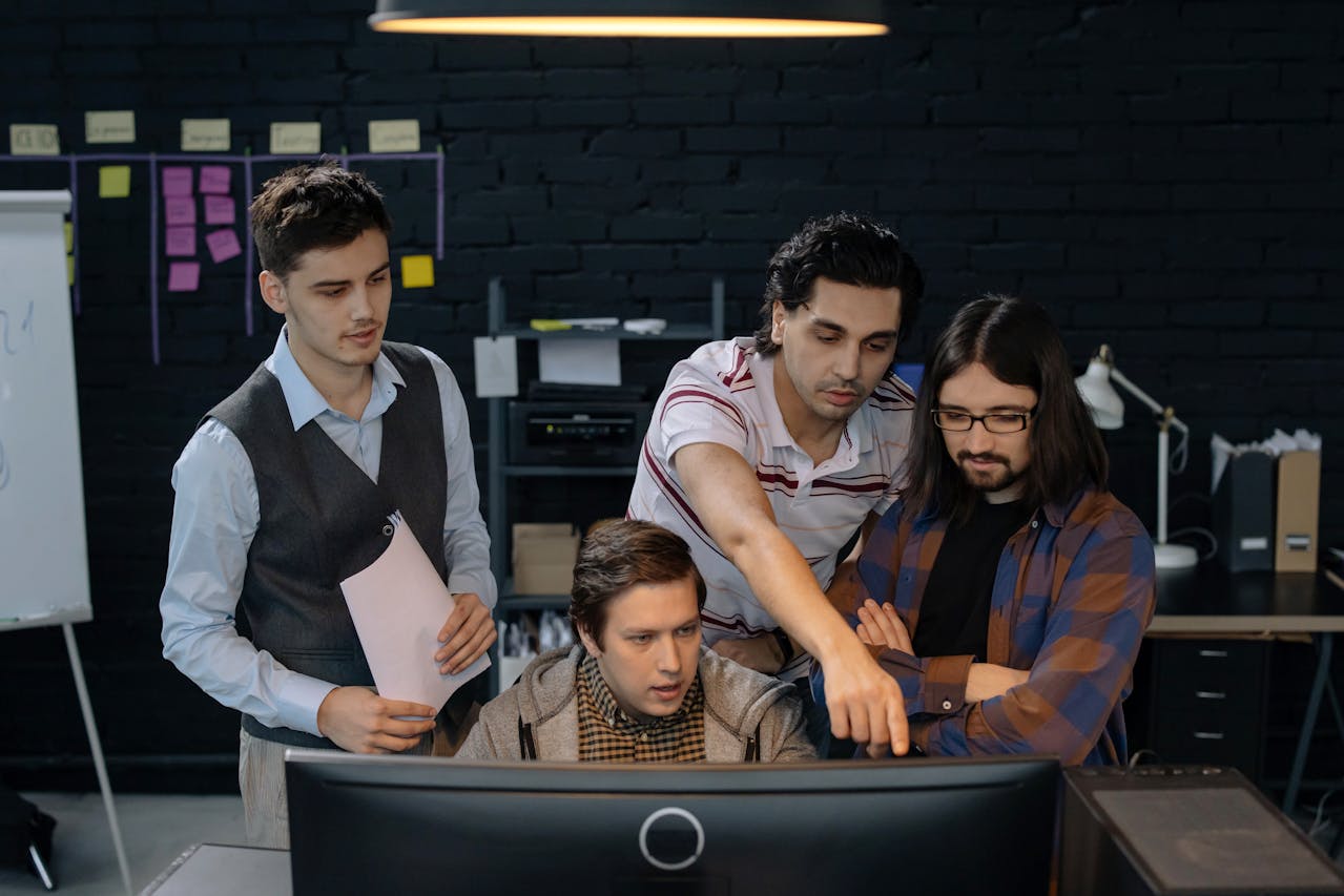 A Guide to Enterprise Software Support: Fundamentals, Strategies & Solutions in 2024 1 Enterprise Software Support
