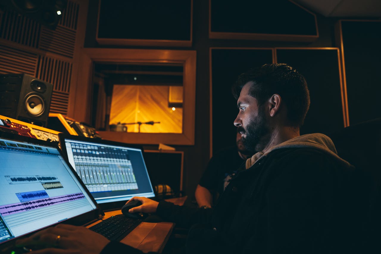 Software Support Myths: What You Actually Need to Know 1 Software Support Myths